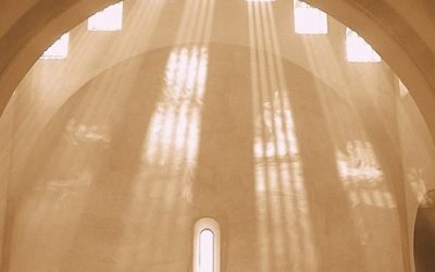 ¿QUÉ EVOCA Y DE QUIÉN HACEMOS MEMORIA?